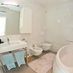 Bobos Place With Jacuzzi And Sauna 46d Βίλα Ουμάγκ