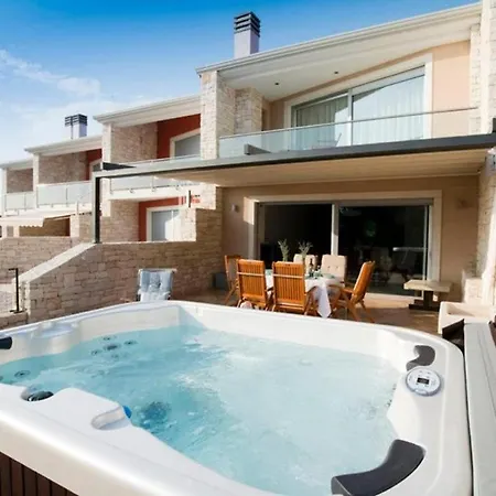 Villa Bobos Place With Jacuzzi And Sauna 46d *