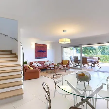 Bobos Place With Jacuzzi And Sauna 46d *