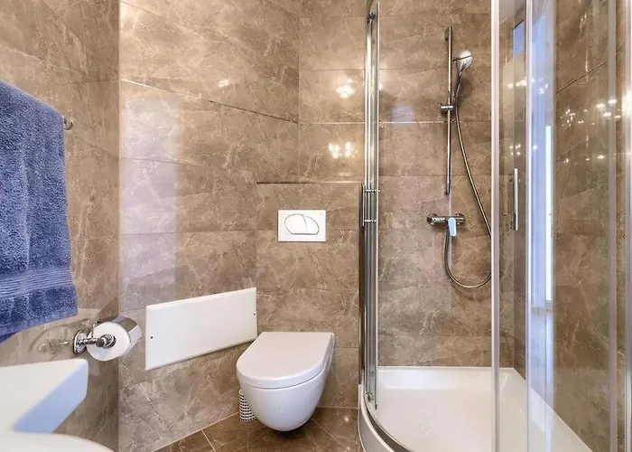 Bobos Place With Jacuzzi And Sauna 46d 빌라 우마그