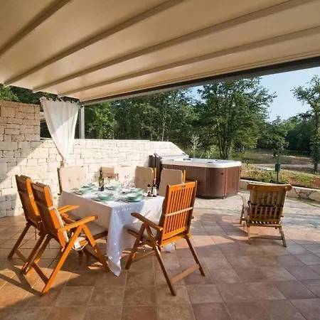 Bobos Place With Jacuzzi And Sauna 46d Willa Umag